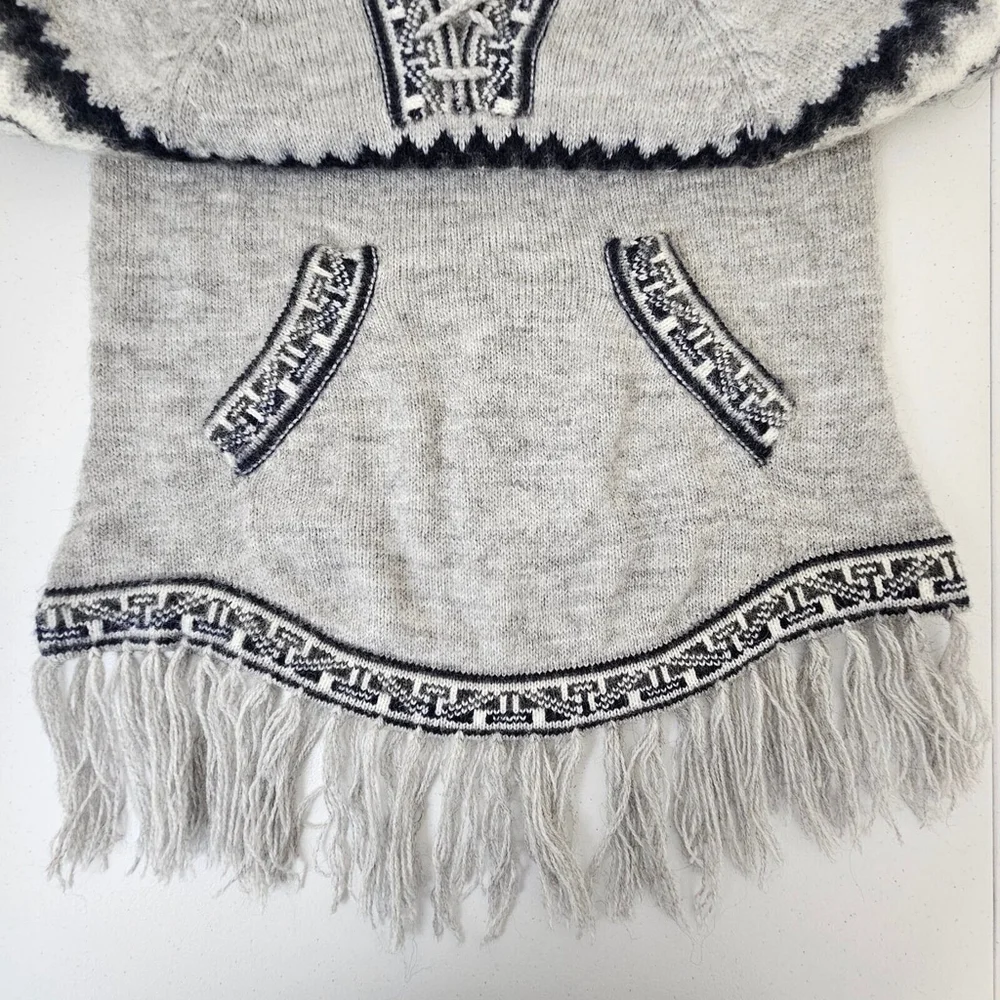 Alpaca Connection Sweater Womens Size M Gray Wool Hooded Pullover Fringe Pocket - Picture 10 of 16